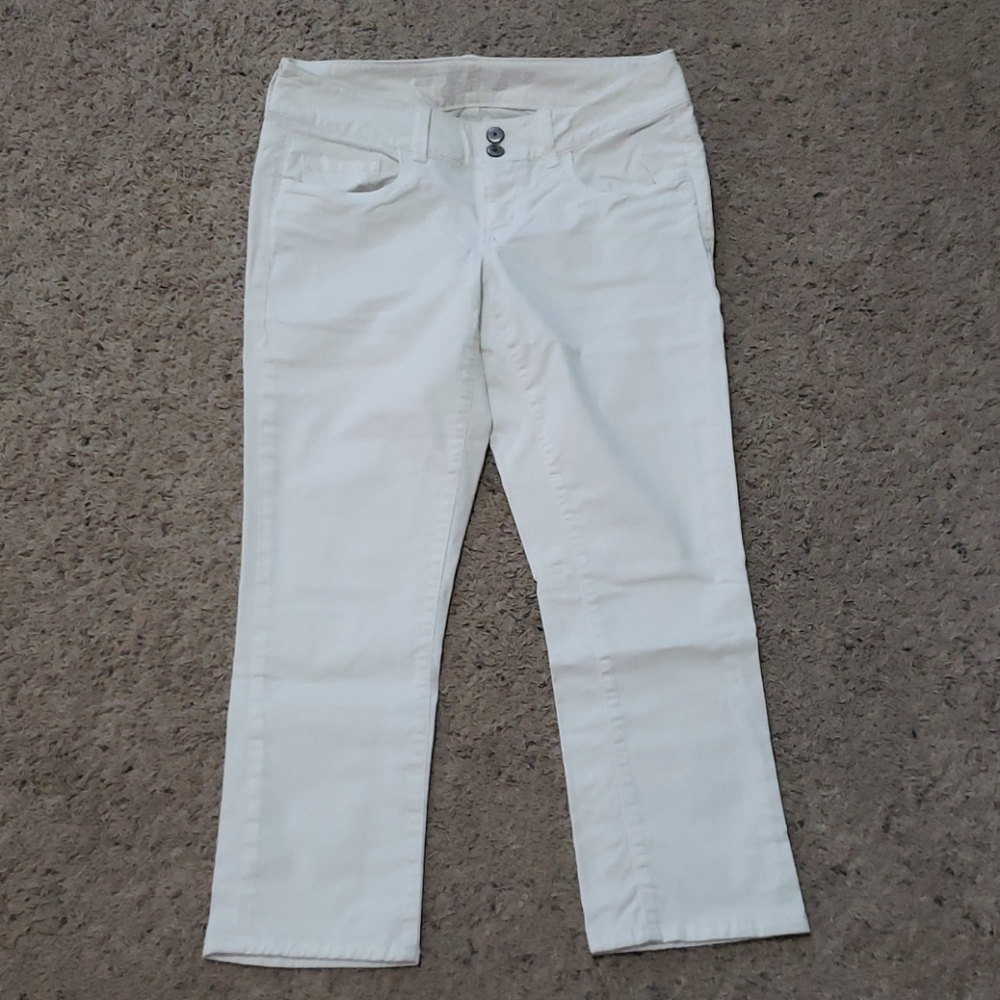 AE White capri pants
